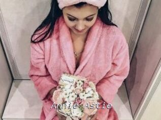 Annie_Astie
