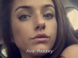 Ava_Maxxey