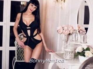 Bonny_Monica
