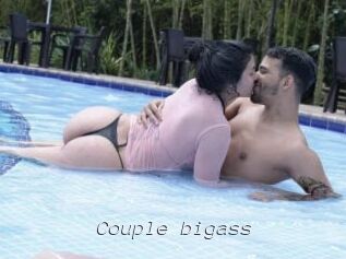 Couple_bigass