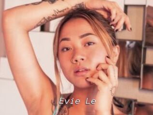 Evie_Le