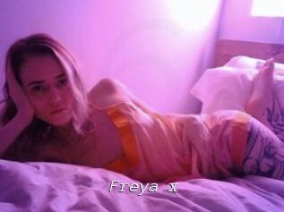 Freya_x