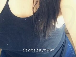 GiaMiley6996