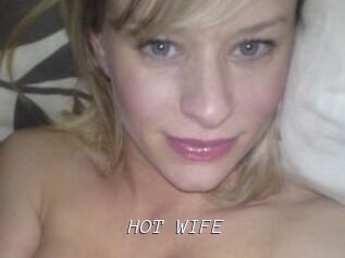 HOT_WIFE