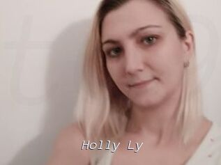 Holly_Ly