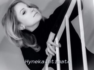 HynekaIntimate
