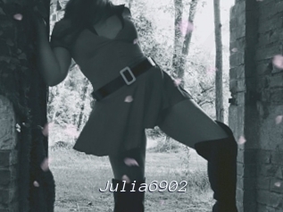 Julia6902