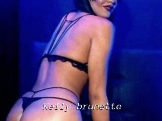 Kelly_brunette