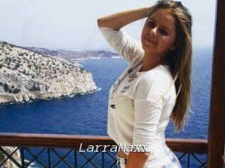 LarraMaxx