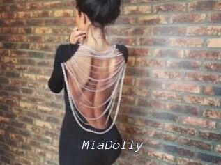 Mia_Dolly