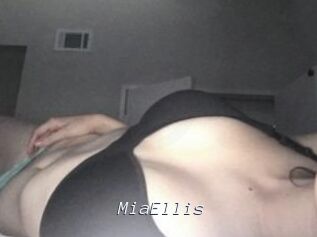 Mia_Ellis