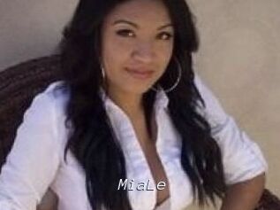 Mia_Le
