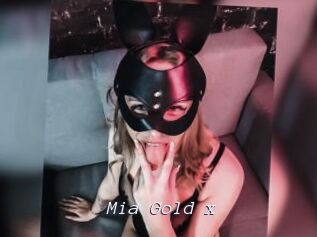 Mia_Gold_x