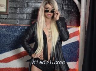 Miadeluxce