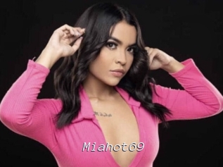 Miahot69
