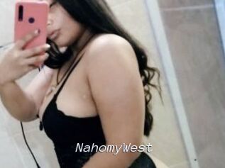 NahomyWest