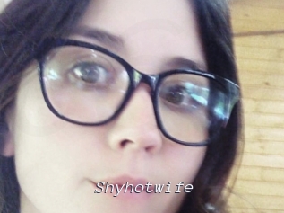 Shyhotwife