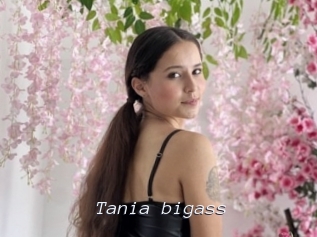 Tania_bigass