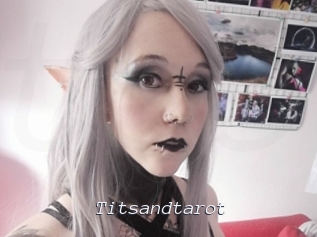 Titsandtarot